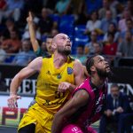 Otra gran faena coral para estrenar el casillero de triunfos en la #BasketballCL (5)