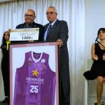 "Doce camisas, doce causas" cumple con su propósito solidario en un emotivo acto (18)