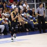 El Iberostar Tenerife vuelve a teñir el derbi de aurinegro (18)