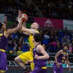 El Iberostar Tenerife impone su ley ante el Hapoel Holon para seguir invicto en la #BCL (11)