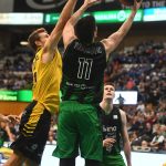 El Iberostar Tenerife cae en Badalona tras firmar un mal partido (7)