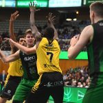 El Iberostar Tenerife cae en Badalona tras firmar un mal partido (4)