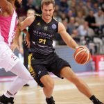 El Iberostar Tenerife tira de coraje para ganar en Bonn (19)