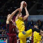 El Iberostar Tenerife cae ante el REYER Venezia en un duelo muy físico (21)