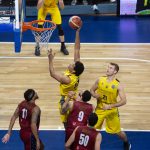El Iberostar Tenerife cae ante el REYER Venezia en un duelo muy físico (5)