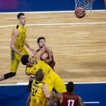 El Iberostar Tenerife cae ante el REYER Venezia en un duelo muy físico (3)