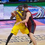 El Iberostar Tenerife cae ante el REYER Venezia en un duelo muy físico (1)