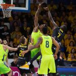 El Iberostar Tenerife tumba al líder de la Liga Endesa con otra exhibición colectiva (26)