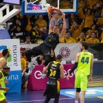 El Iberostar Tenerife tumba al líder de la Liga Endesa con otra exhibición colectiva (22)