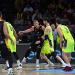 El Iberostar Tenerife tumba al líder de la Liga Endesa con otra exhibición colectiva (10)