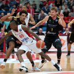 El Santiago Martín decidirá el billete a la F4 tras un gran partido aurinegro en Jerusalén (16)