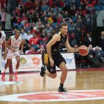 El Santiago Martín decidirá el billete a la F4 tras un gran partido aurinegro en Jerusalén (12)