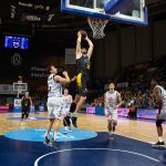 El Iberostar Tenerife encaja una derrota dolorosa (20)