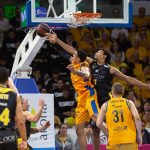 El Iberostar Tenerife cae peleando en un final apretado (7)