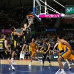 El Iberostar Tenerife cae peleando en un final apretado (8)