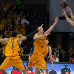 El Iberostar Tenerife cae peleando en un final apretado (5)