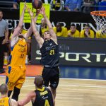 El Iberostar Tenerife cae peleando en un final apretado (1)