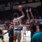 El Iberostar Tenerife cae en Patras y deberá remontar en el Santiago Martín (9)