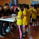 Jugadores del primer equipo visitan los Campus de Semana Santa CanaryPay (4)