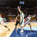 El Iberostar Tenerife cae ante un sólido Unicaja Málaga (16)