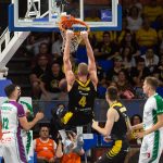 El Iberostar Tenerife cae ante un sólido Unicaja Málaga (13)