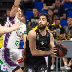 El Iberostar Tenerife cae ante un sólido Unicaja Málaga (10)