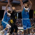 El Iberostar Tenerife cierra con otra alegría la gira gallega (7)