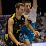 El Iberostar Tenerife cierra con otra alegría la gira gallega (5)