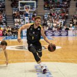 El Iberostar Tenerife cierra con otra alegría la gira gallega (3)