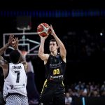 El Iberostar Tenerife cae con la cabeza alta, peleando hasta el final (8)