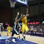 El Iberostar Tenerife cae ante un RETAbet Bilbao más acertado en un partido trabado (15)