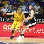 El Iberostar Tenerife cae ante un RETAbet Bilbao más acertado en un partido trabado (12)