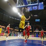 El Iberostar Tenerife afina la maquinaria con otra gran faena colectiva (3)