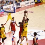 El Iberostar Tenerife da un paso al frente y gana con autoridad en el Nou Congost (12)