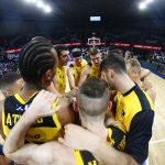 Gran esfuerzo coral para festejar el primer triunfo en casa del curso (31)