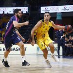 Gran esfuerzo coral para festejar el primer triunfo en casa del curso (9)