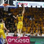 El Iberostar Tenerife cae tras poner contra las cuerdas al potente Real Madrid (43)