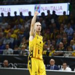 El Iberostar Tenerife cae tras poner contra las cuerdas al potente Real Madrid (41)