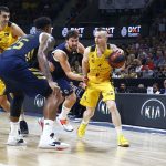 El Iberostar Tenerife cae tras poner contra las cuerdas al potente Real Madrid (38)