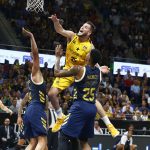 El Iberostar Tenerife cae tras poner contra las cuerdas al potente Real Madrid (16)