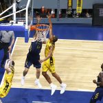 El Iberostar Tenerife cae tras poner contra las cuerdas al potente Real Madrid (10)