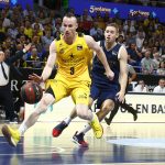 El Iberostar Tenerife cae tras poner contra las cuerdas al potente Real Madrid (11)