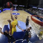 El Iberostar Tenerife cae tras poner contra las cuerdas al potente Real Madrid (4)