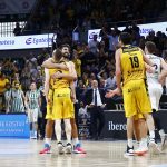 El Iberostar Tenerife afila su instinto ganador para firmar otra gran remontada (10)