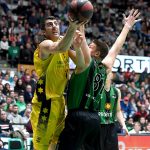 El Iberostar Tenerife cae en Badalona, tras rozar una remontada épica (11)