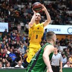 El Iberostar Tenerife cae en Badalona, tras rozar una remontada épica (7)