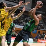 El Iberostar Tenerife cae en Badalona, tras rozar una remontada épica (5)