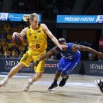 El Iberostar Tenerife supera a un batallador San Pablo Burgos y sigue con paso firme (10)