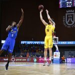 El Iberostar Tenerife supera a un batallador San Pablo Burgos y sigue con paso firme (37)