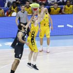 El Iberostar Tenerife se lleva un thriller con un canastón de Marcelinho Huertas (16)